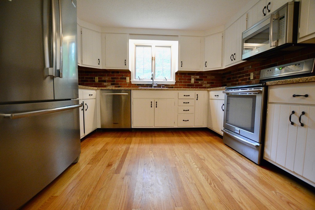 43 Cooke Road Plymouth, MA 02360 - Photo 4 of 20 Gallery Image 4