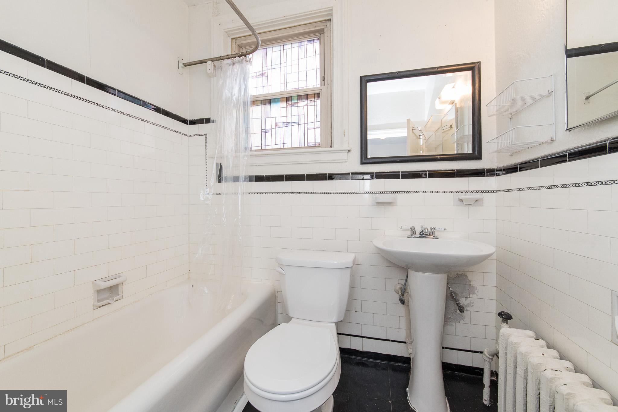 3632 Rexmere Road Baltimore, MD 21218 - Photo 19 of 30 Bath