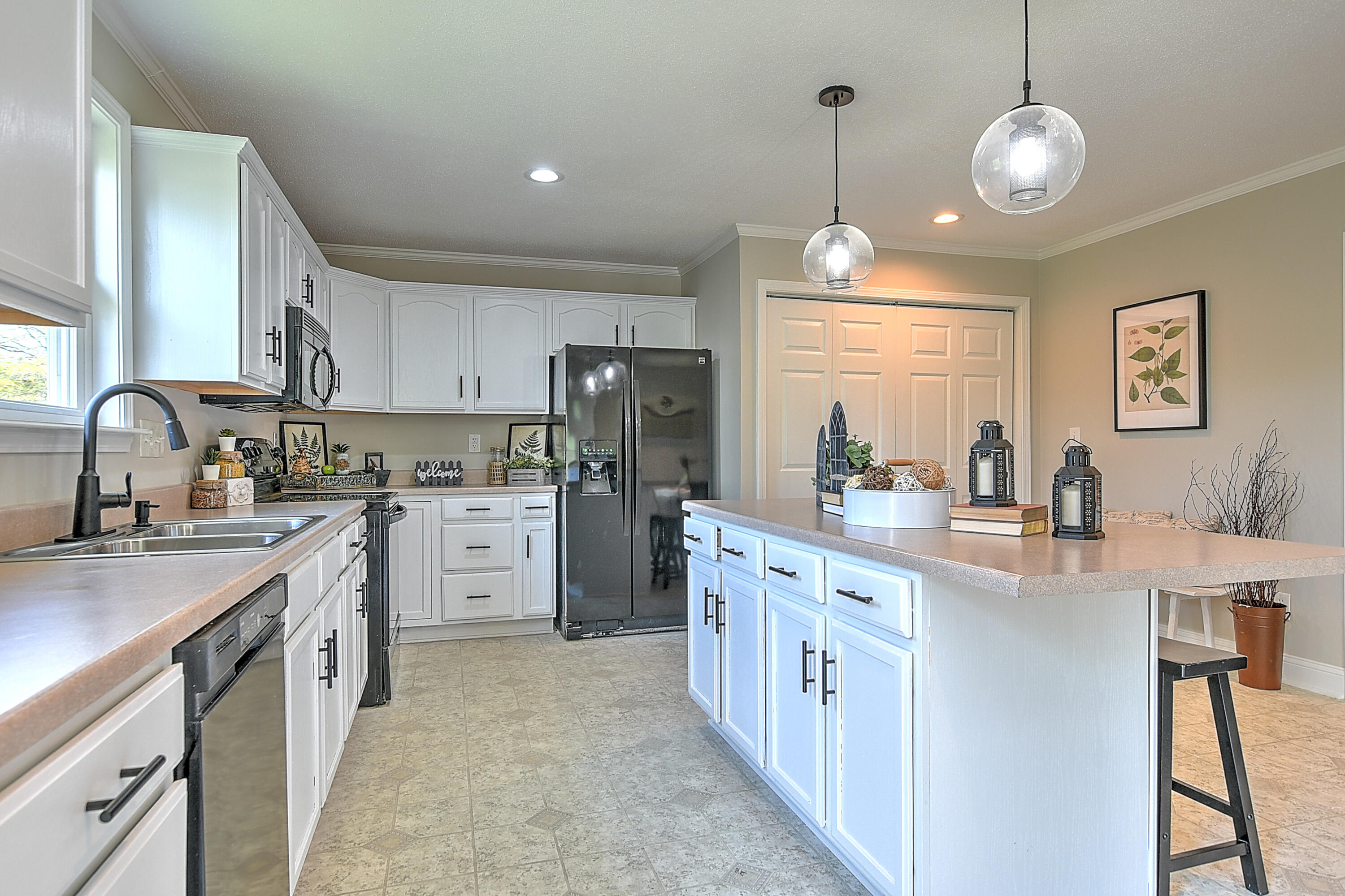107 Raintree Circle Bristol, VA 24201 - Photo 13 of 52 107 Raintree-30
