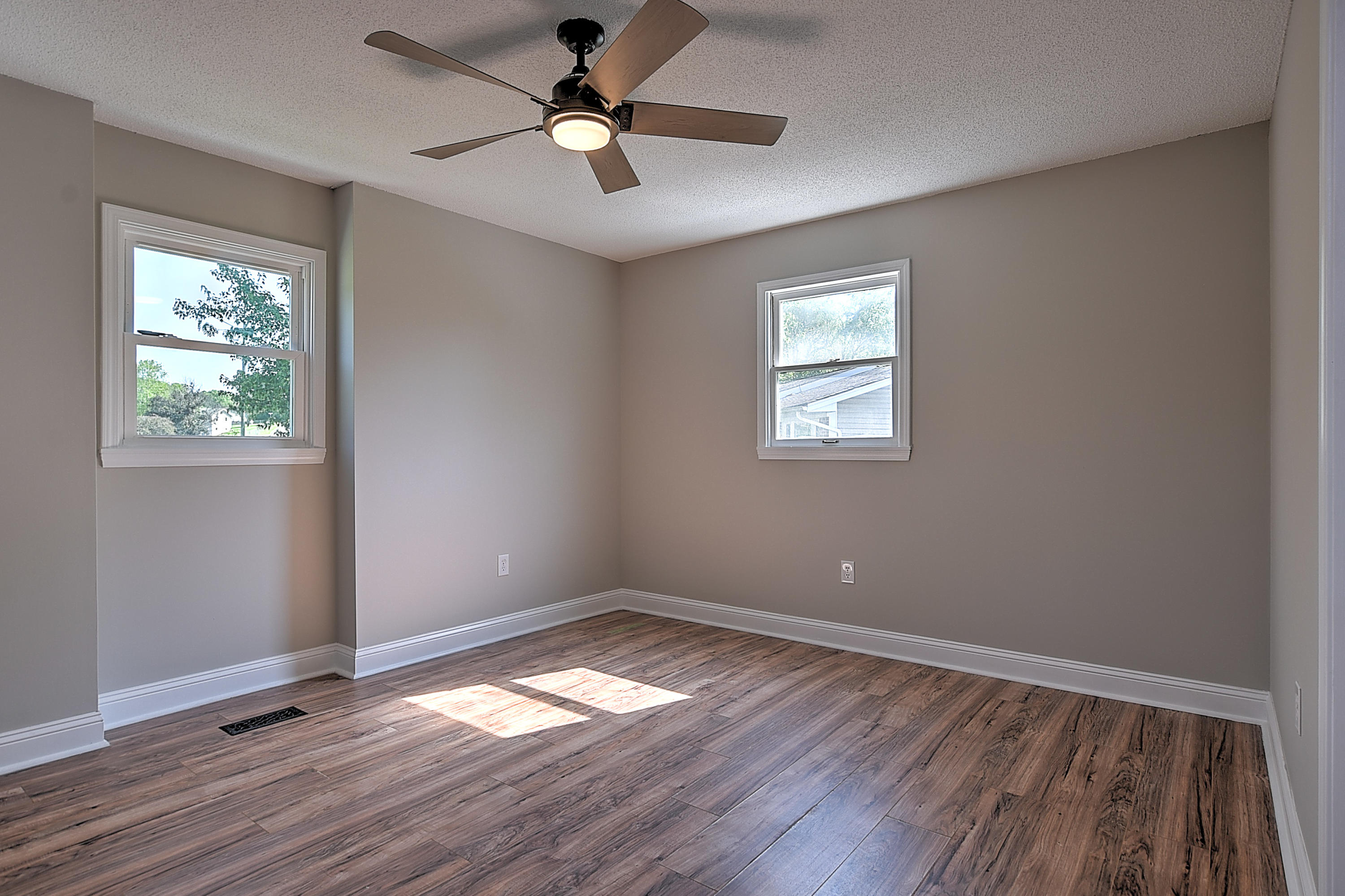 107 Raintree Circle Bristol, VA 24201 - Photo 24 of 52 107 Raintree-12
