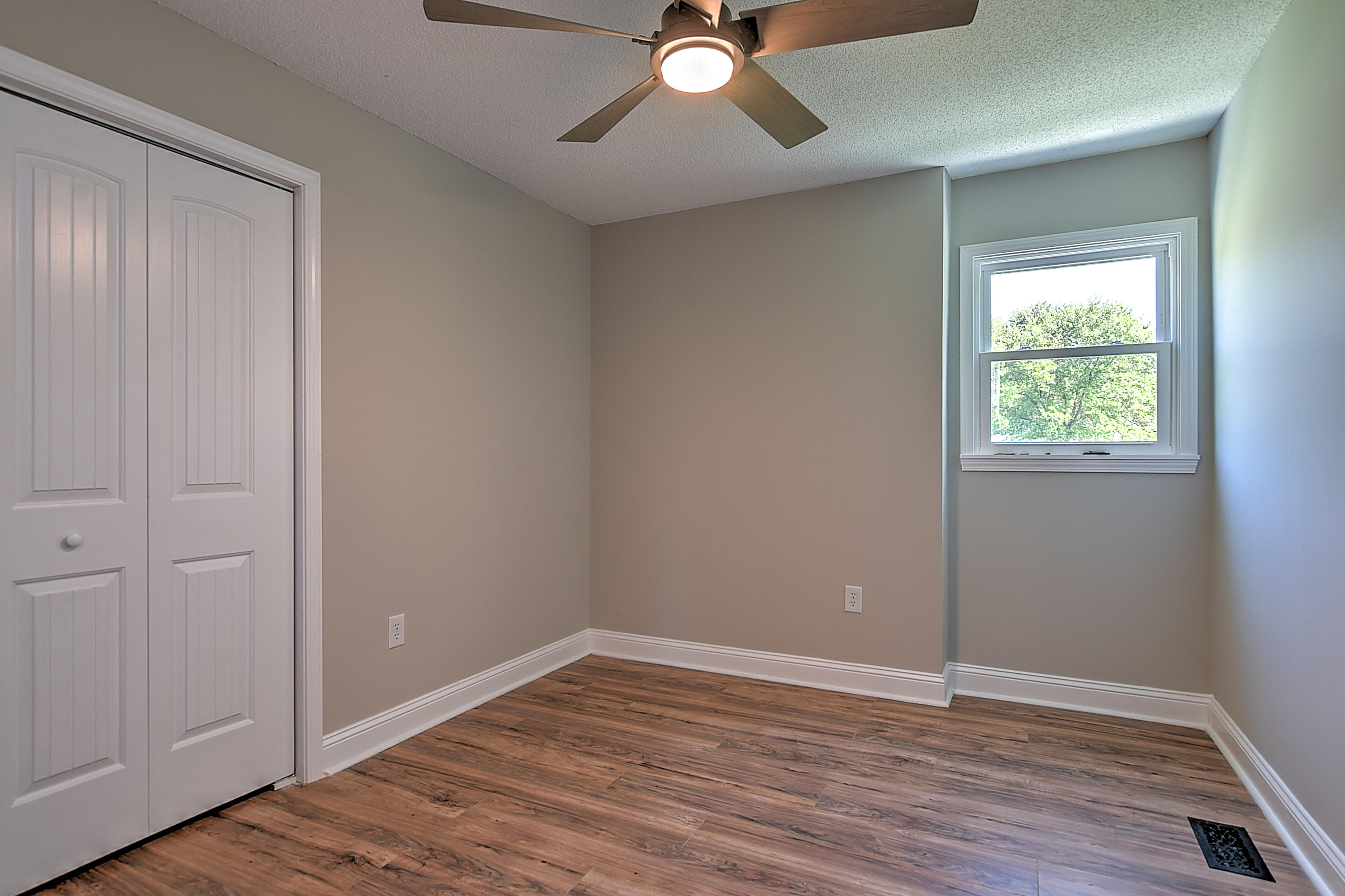 107 Raintree Circle Bristol, VA 24201 - Photo 28 of 52 107 Raintree-8