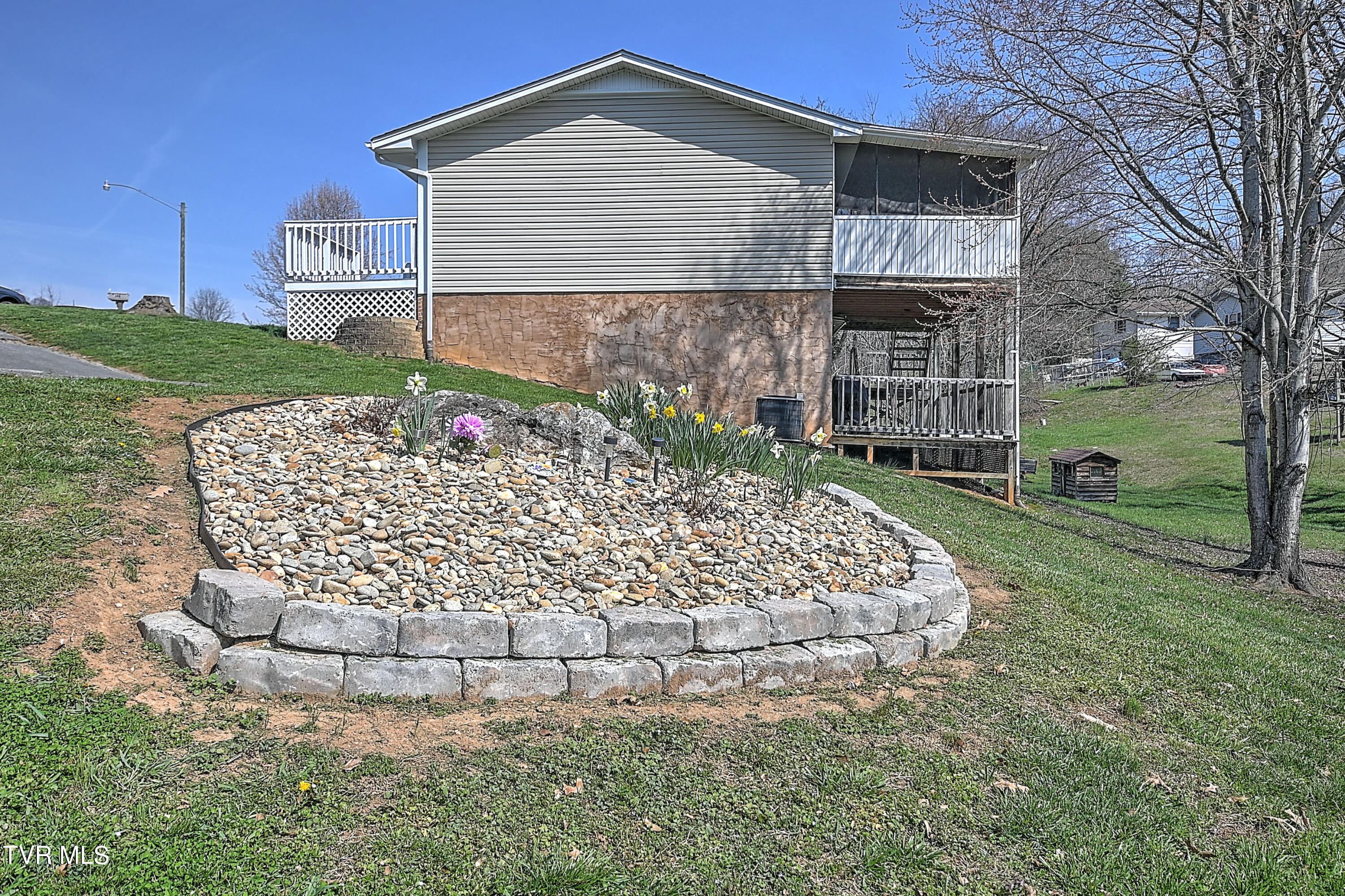 107 Raintree Circle Bristol, VA 24201 - Photo 50 of 52 Raintree GDAWG-8
