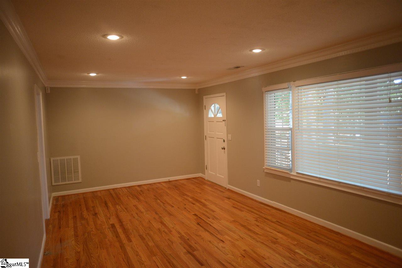 105 Drewry Road Taylors, SC 29687 - Photo 3 of 26 Gallery Image 3