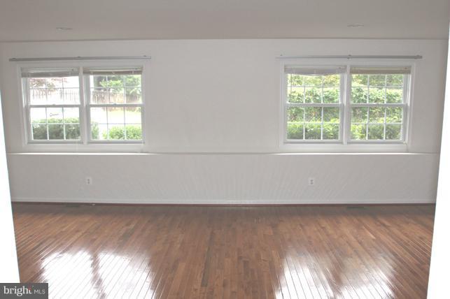 40 Overbrook Road Catonsville, MD 21228 - Photo 8 of 16 Family Room