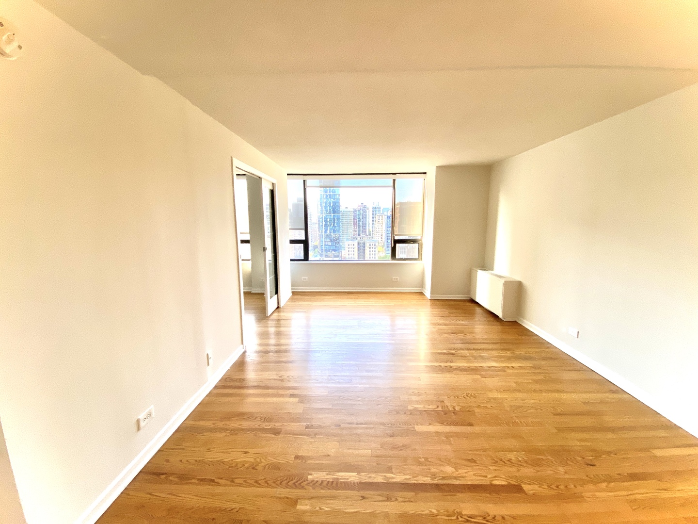 2 East Oak Street, Unit 1906 Chicago, IL 60611 - Photo 4 of 10