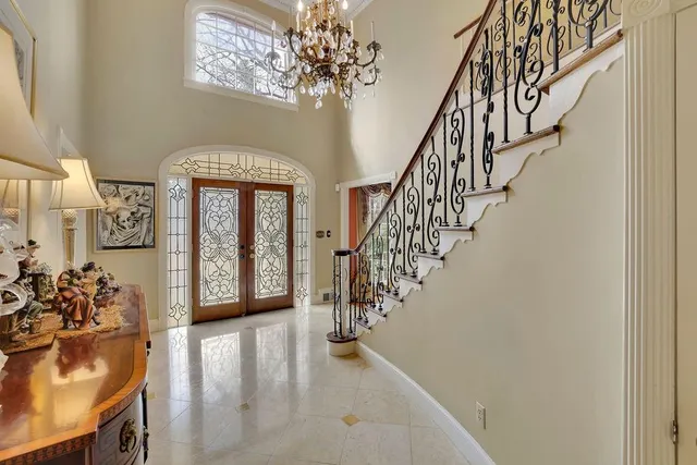 a view of entryway and hall