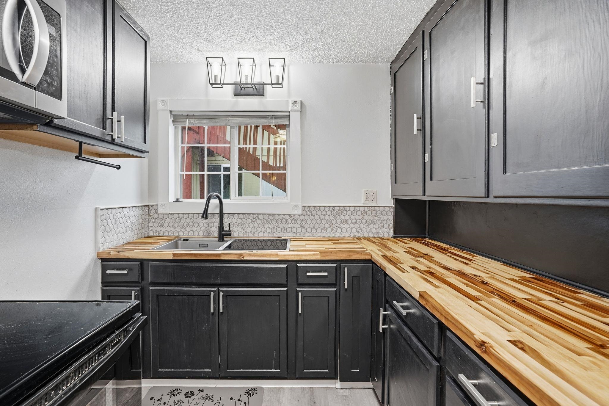 117 4th Street Cheney, WA 99004 - Photo 11 of 40