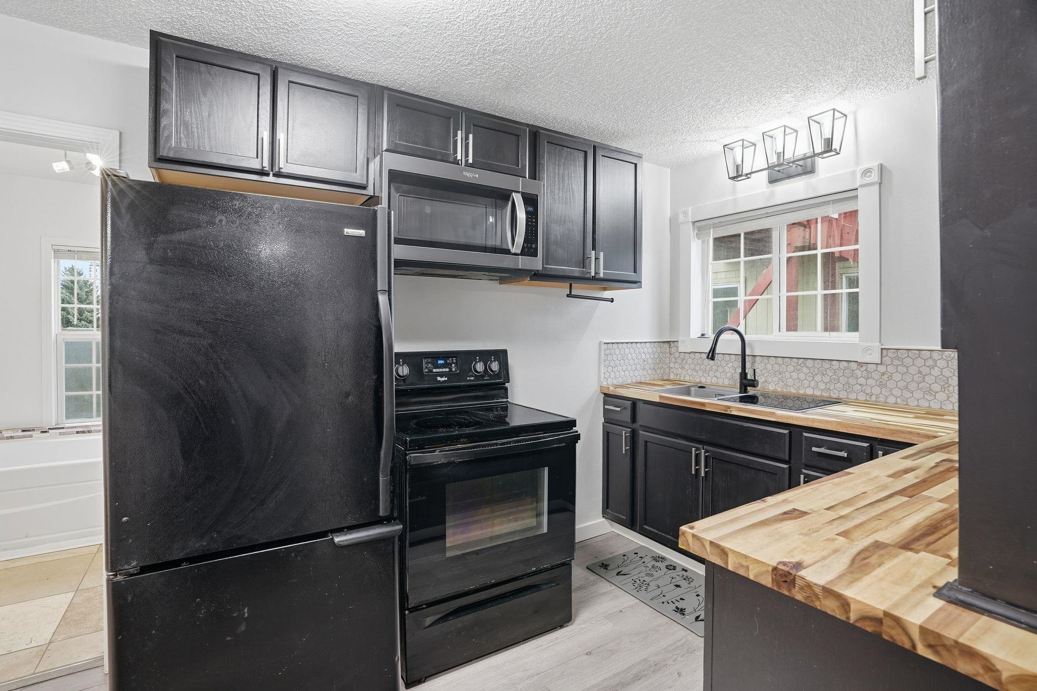 117 4th Street Cheney, WA 99004 - Photo 10 of 40