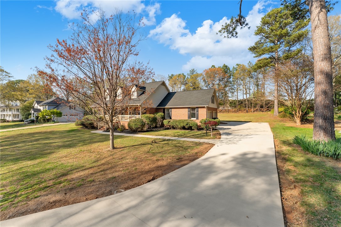 216 Holly Ridge Drive Anderson, SC 29621 - Photo 4 of 40