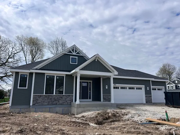 $689,900 | 1733 Palmer Court, Hartford, WI 53027