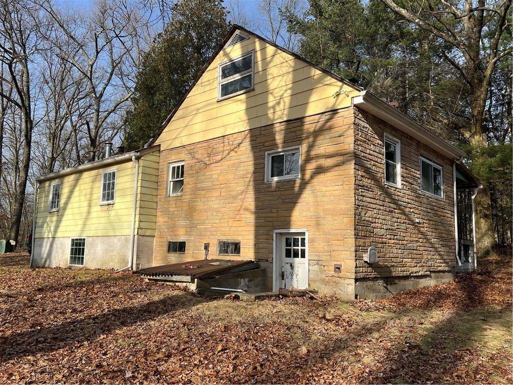 131 Bay Tree Lane Butler, PA 16002 - Photo 2 of 12 Gallery Image 2