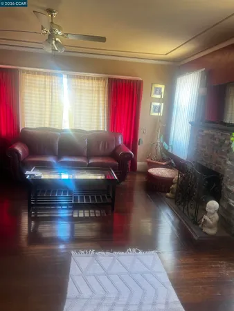 $900,000 | 1161 64th Street, Oakland, CA 94608