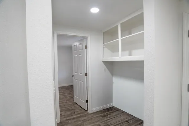 a room that has a bench in it