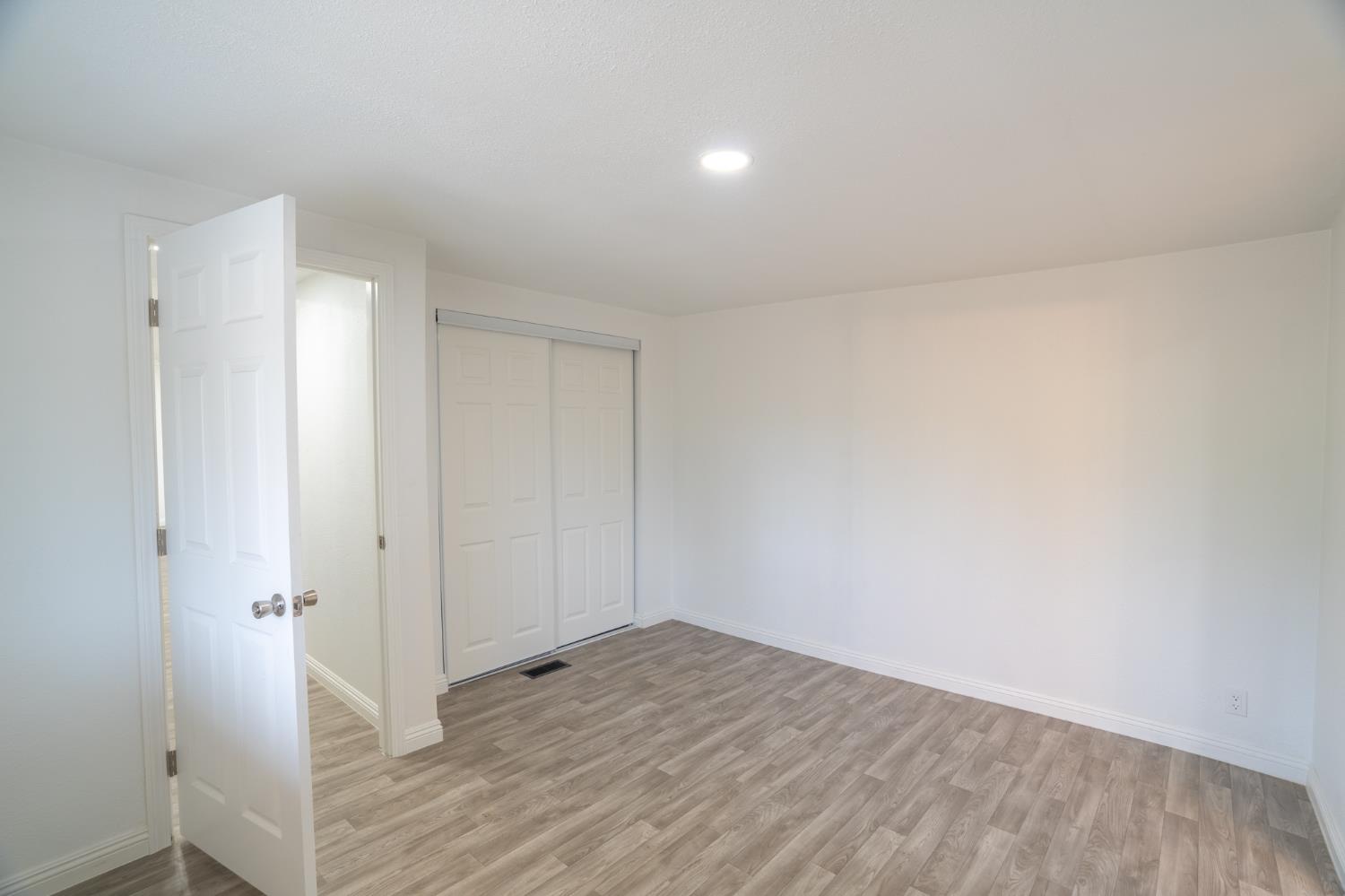 36712 Pebble Lane Squaw Valley, CA 93675 - Photo 9 of 17 a view of an empty room