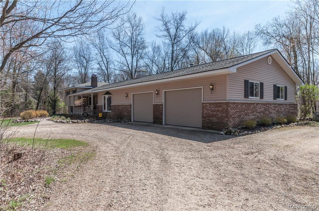 3747 Ray Road Oxford, MI 48370 - Photo 44 of 49 3747 Ray-15.jpg