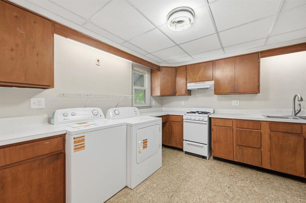 129 South Clay Street Zelienople, PA 16063 - Photo 7 of 30