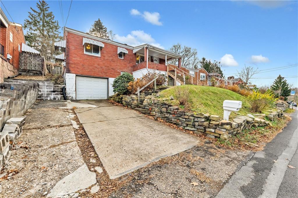 721 McCoy Road McKees Rocks, PA 15136 - Photo 2 of 25 Gallery Image 2
