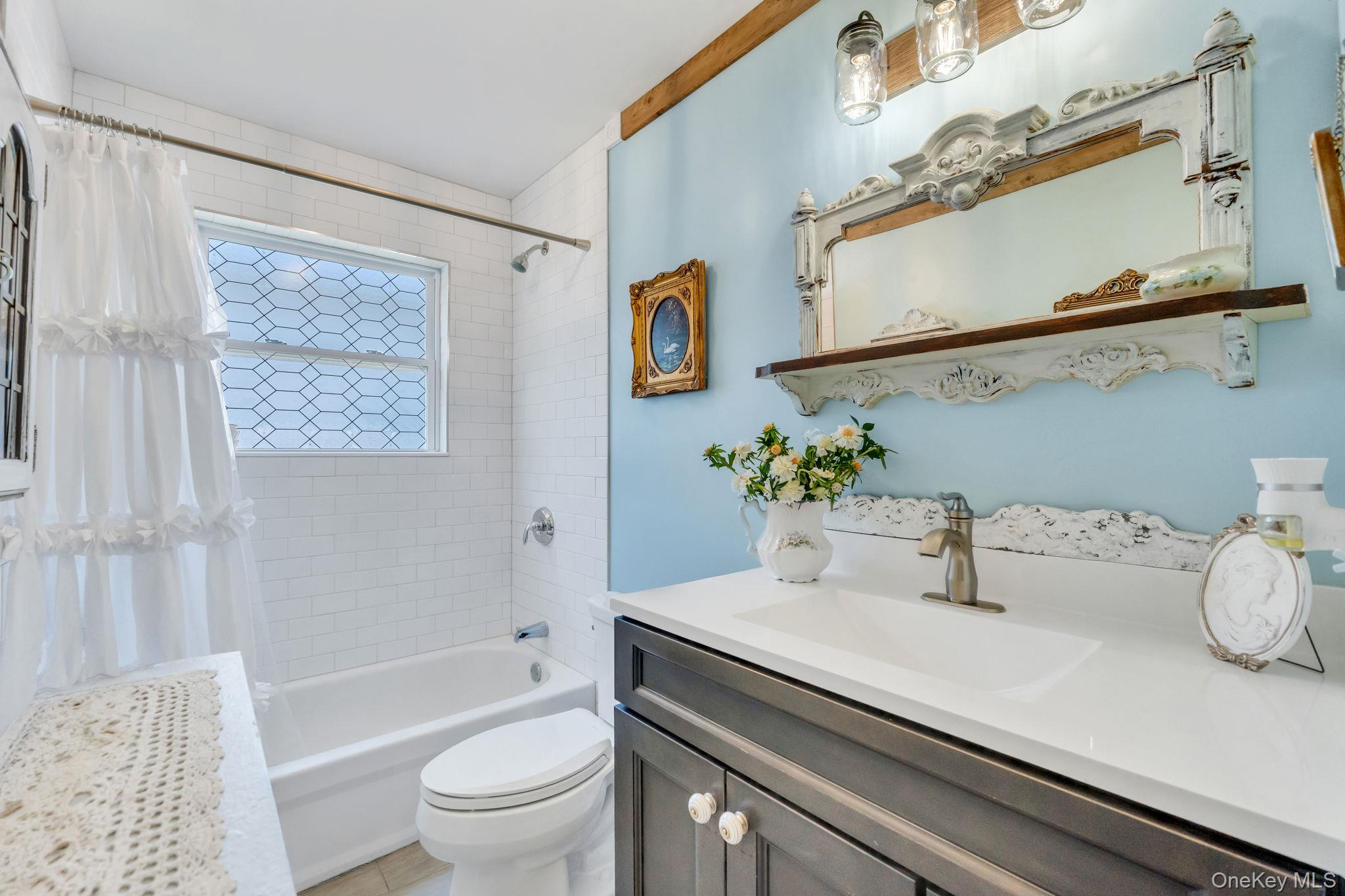 17 Walnut Road Kings Park, NY 11754 - Photo 14 of 34