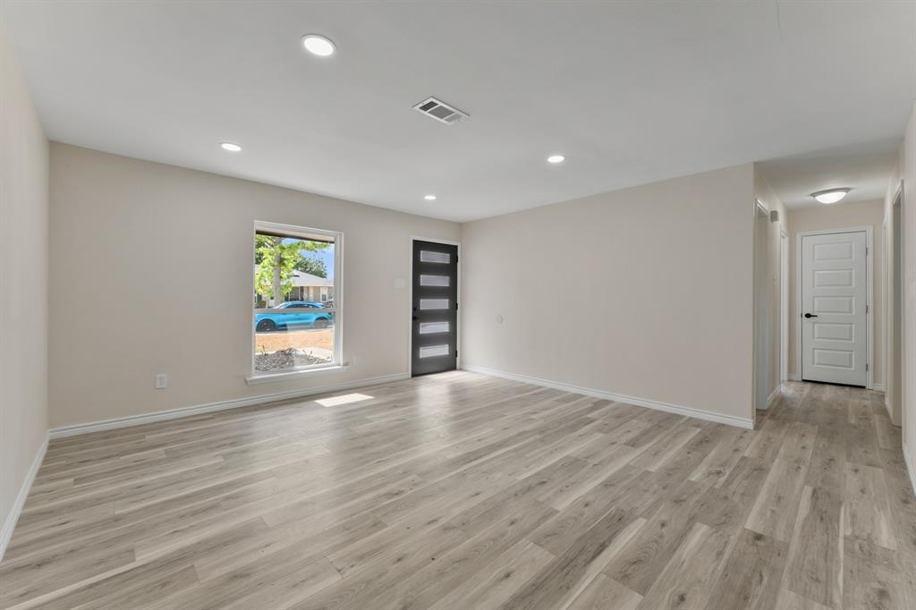 4910 Frontier Road Garland, TX 75043 - Photo 8 of 21 Gallery Image 8