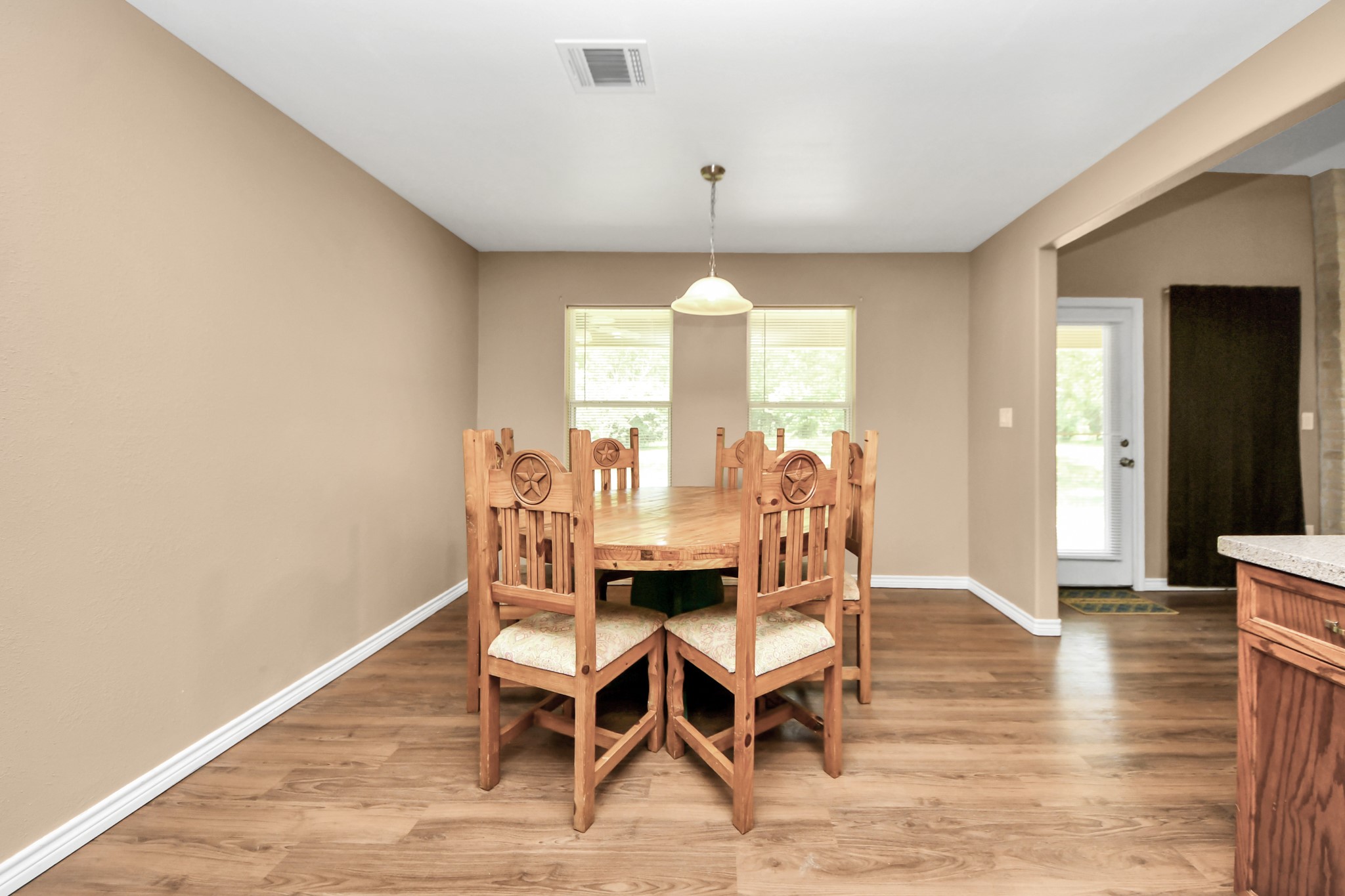 197 County Road 348 Cleveland, TX 77327 - Photo 13 of 48 Main house breakfast area