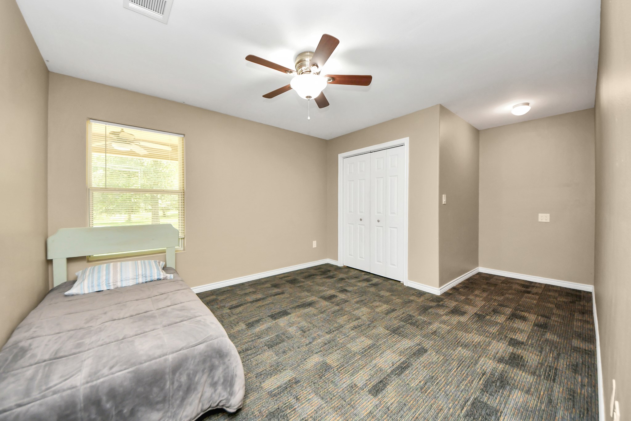 197 County Road 348 Cleveland, TX 77327 - Photo 26 of 48 Bedroom 3