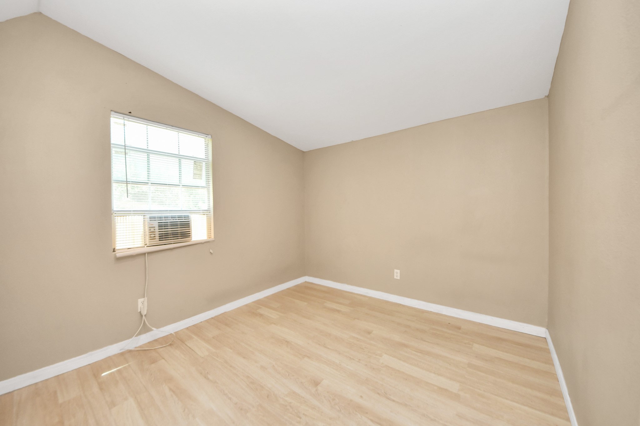 197 County Road 348 Cleveland, TX 77327 - Photo 39 of 48 Guest house bedroom 3