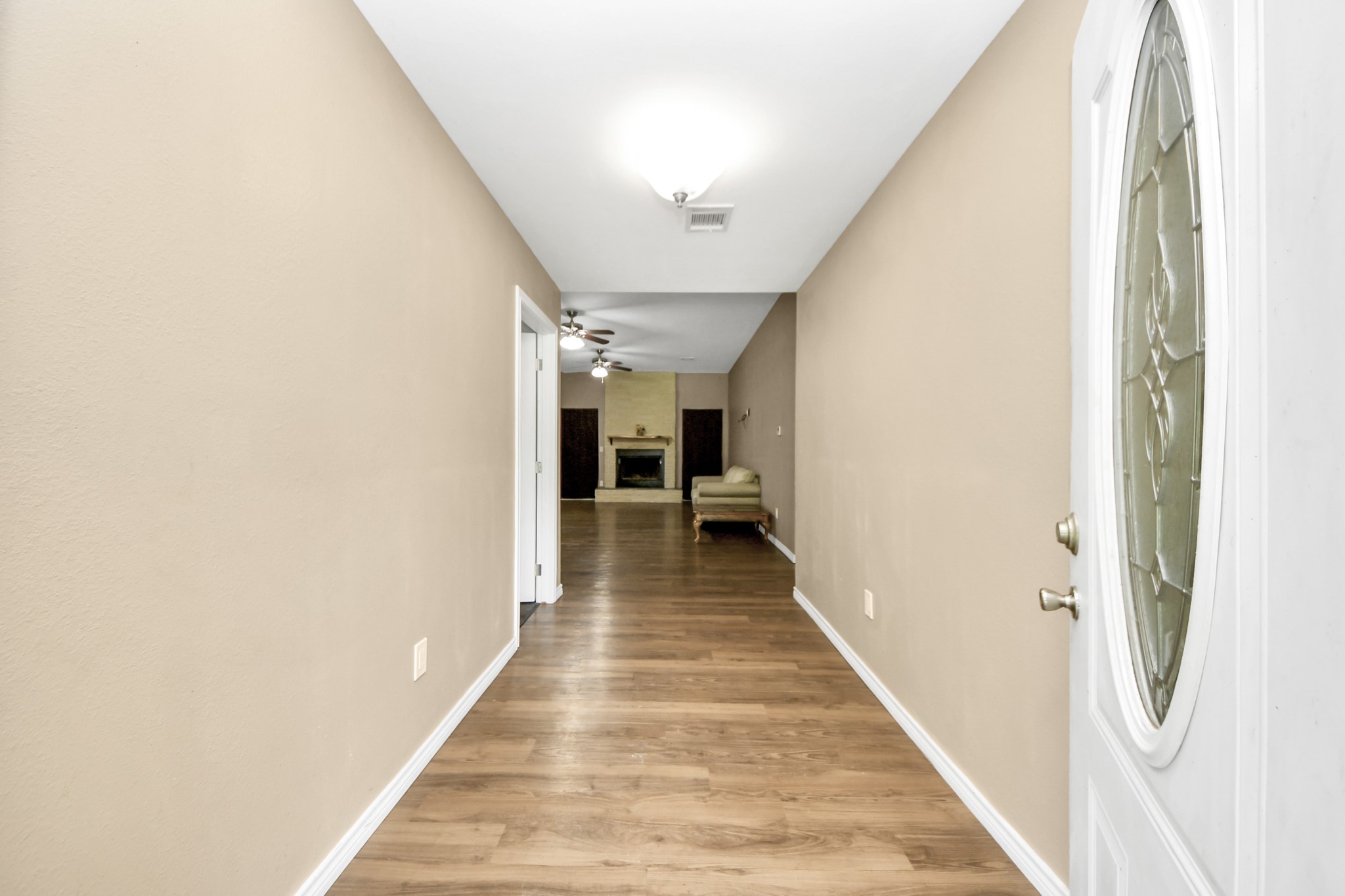 197 County Road 348 Cleveland, TX 77327 - Photo 7 of 48 Main House Entry