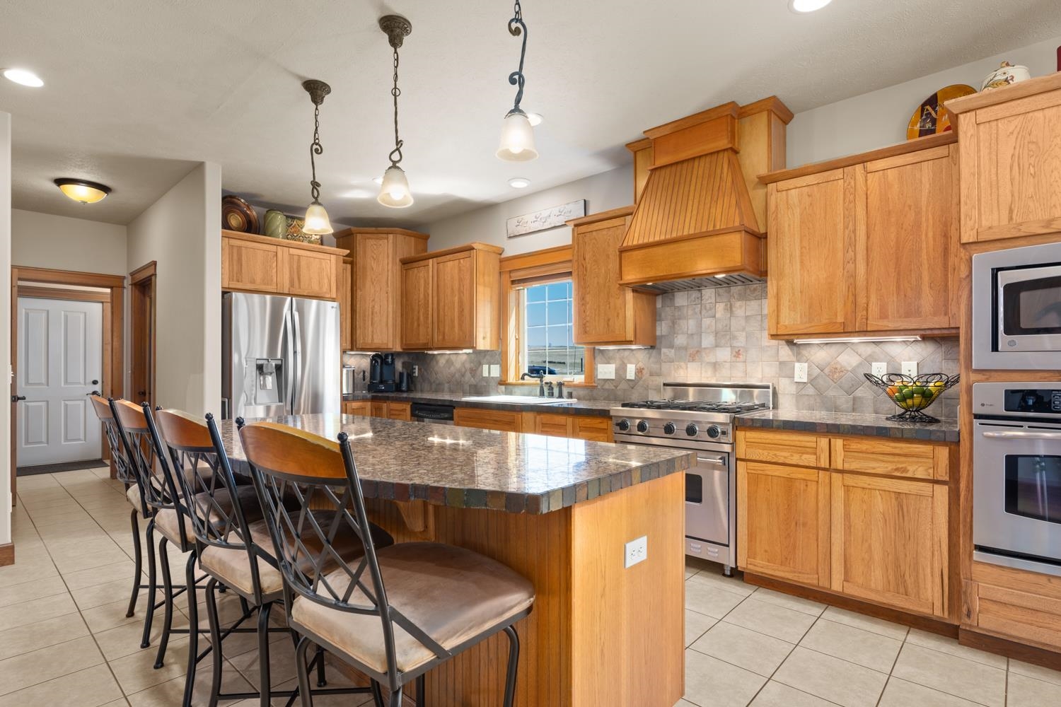 9504 South Baltimore Road Spokane, WA 99223 - Photo 14 of 44
