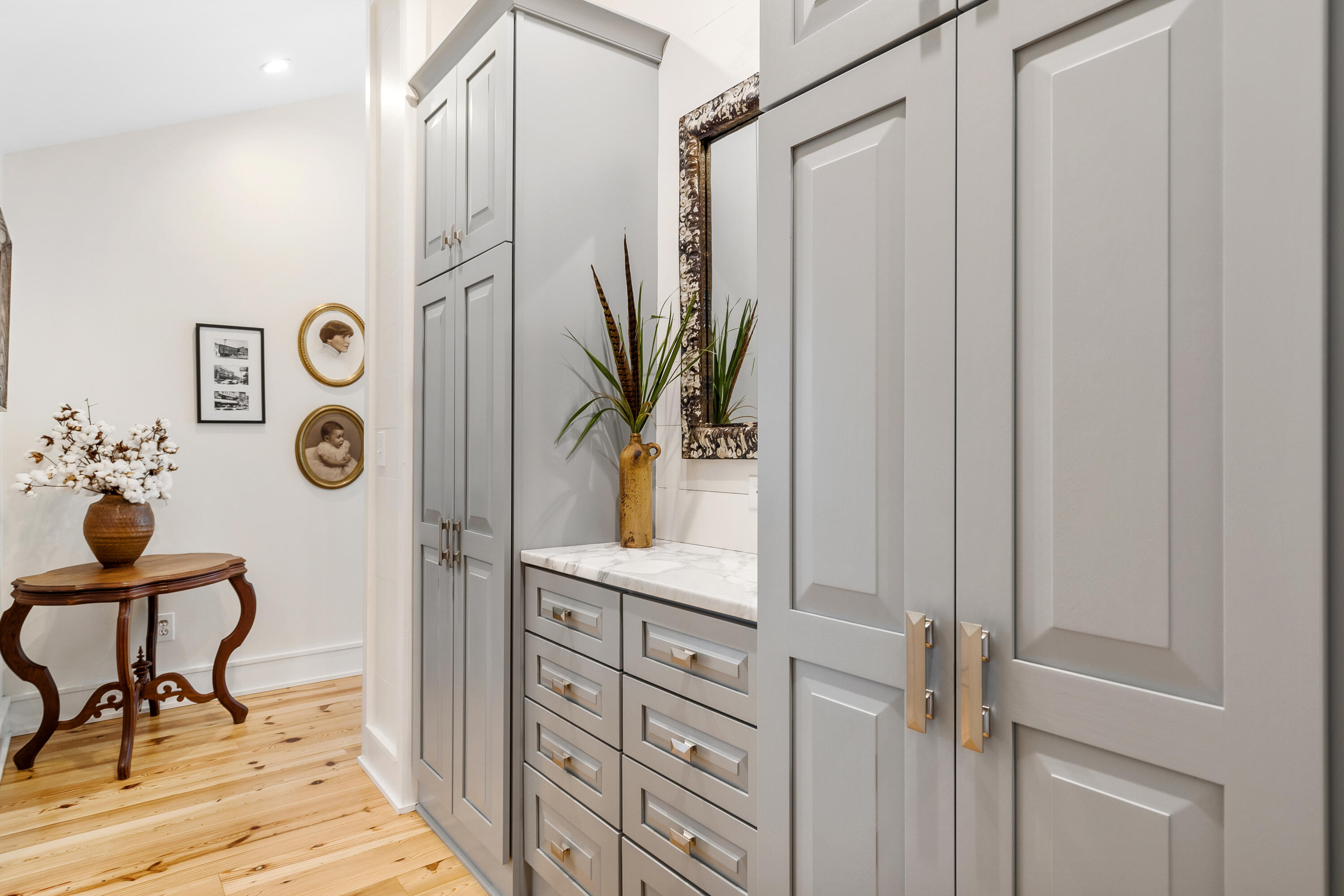 1259 South Barksdale Road Mount Pleasant, SC 29464 - Photo 47 of 91 Linen Storage