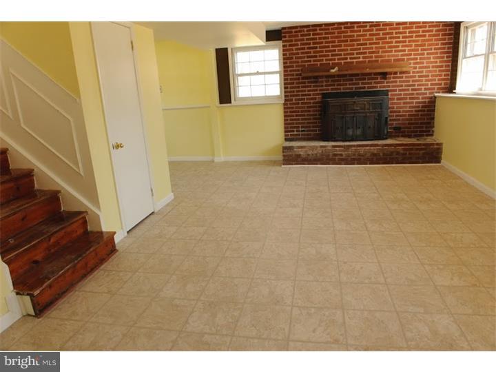 154 West Rutherford Drive Newark, DE 19713 - Photo 8 of 15 Family Room