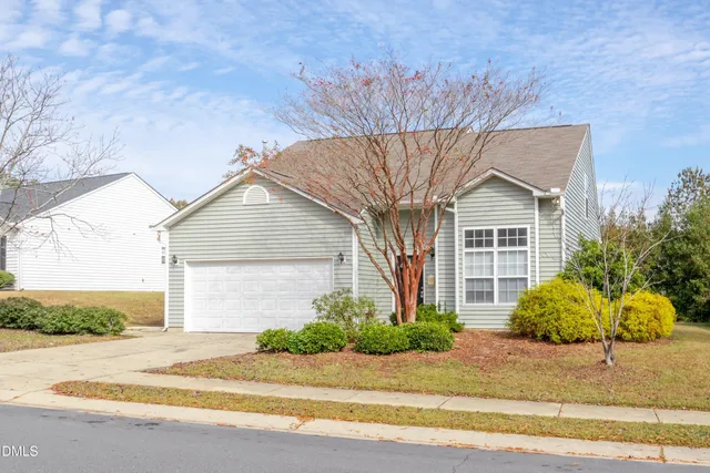 $1,795 | 228 Weststone Boulevard, Fuquay-Varina, NC 27526