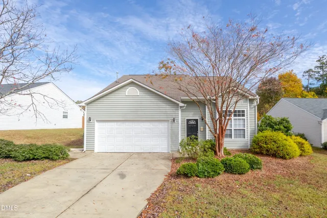 $1,795 | 228 Weststone Boulevard, Fuquay-Varina, NC 27526