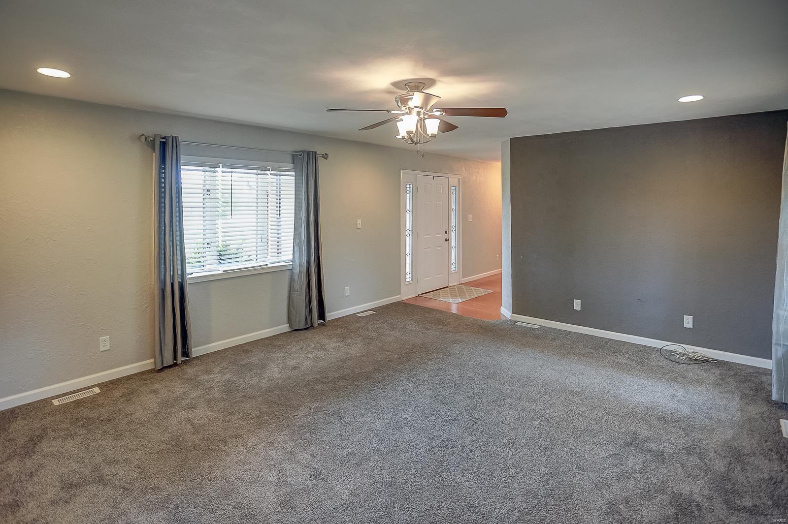 1009 Troy Ofallon Road Troy, IL 62294 - Photo 11 of 32