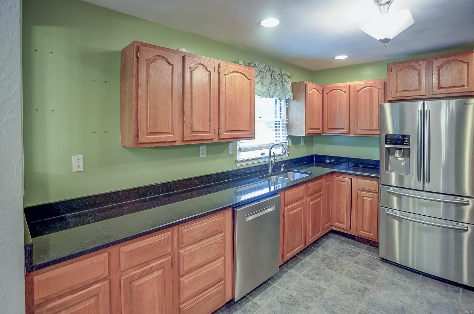 1009 Troy Ofallon Road Troy, IL 62294 - Photo 17 of 32