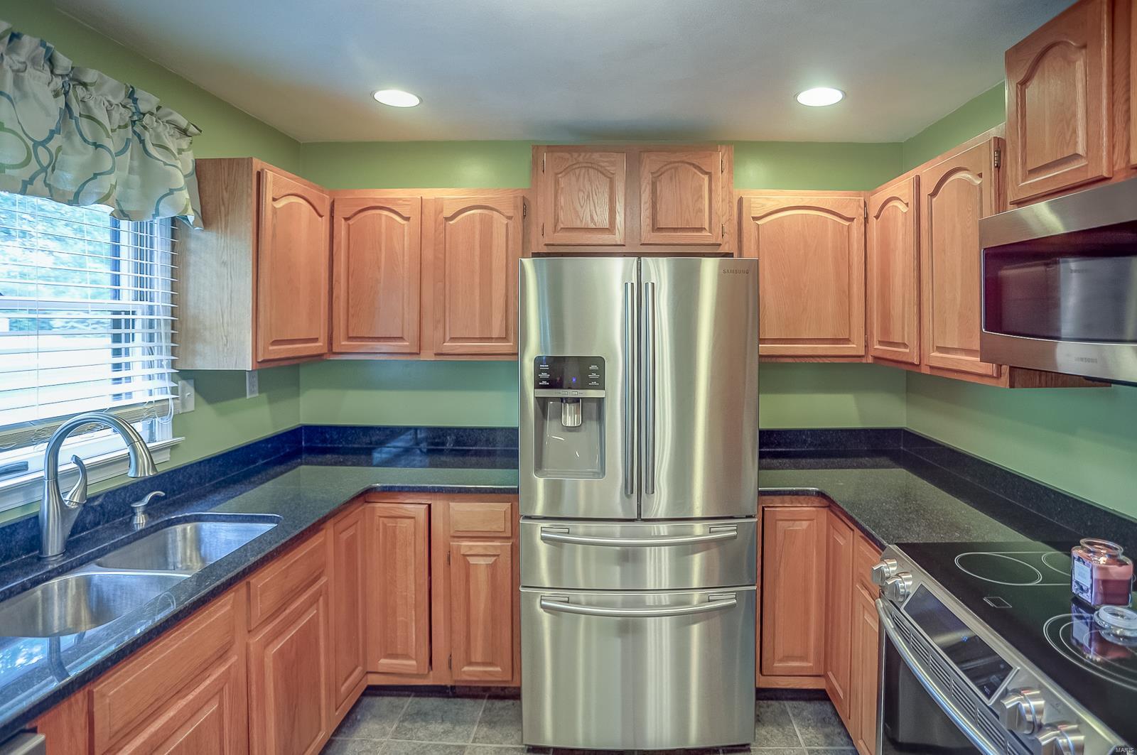 1009 Troy Ofallon Road Troy, IL 62294 - Photo 18 of 32