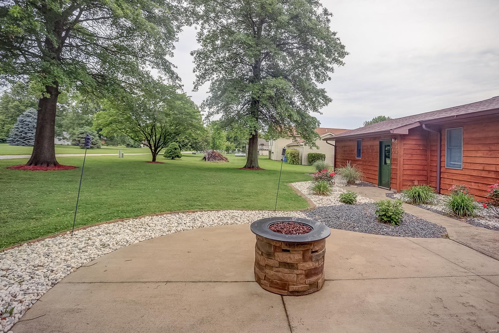 1009 Troy Ofallon Road Troy, IL 62294 - Photo 8 of 32