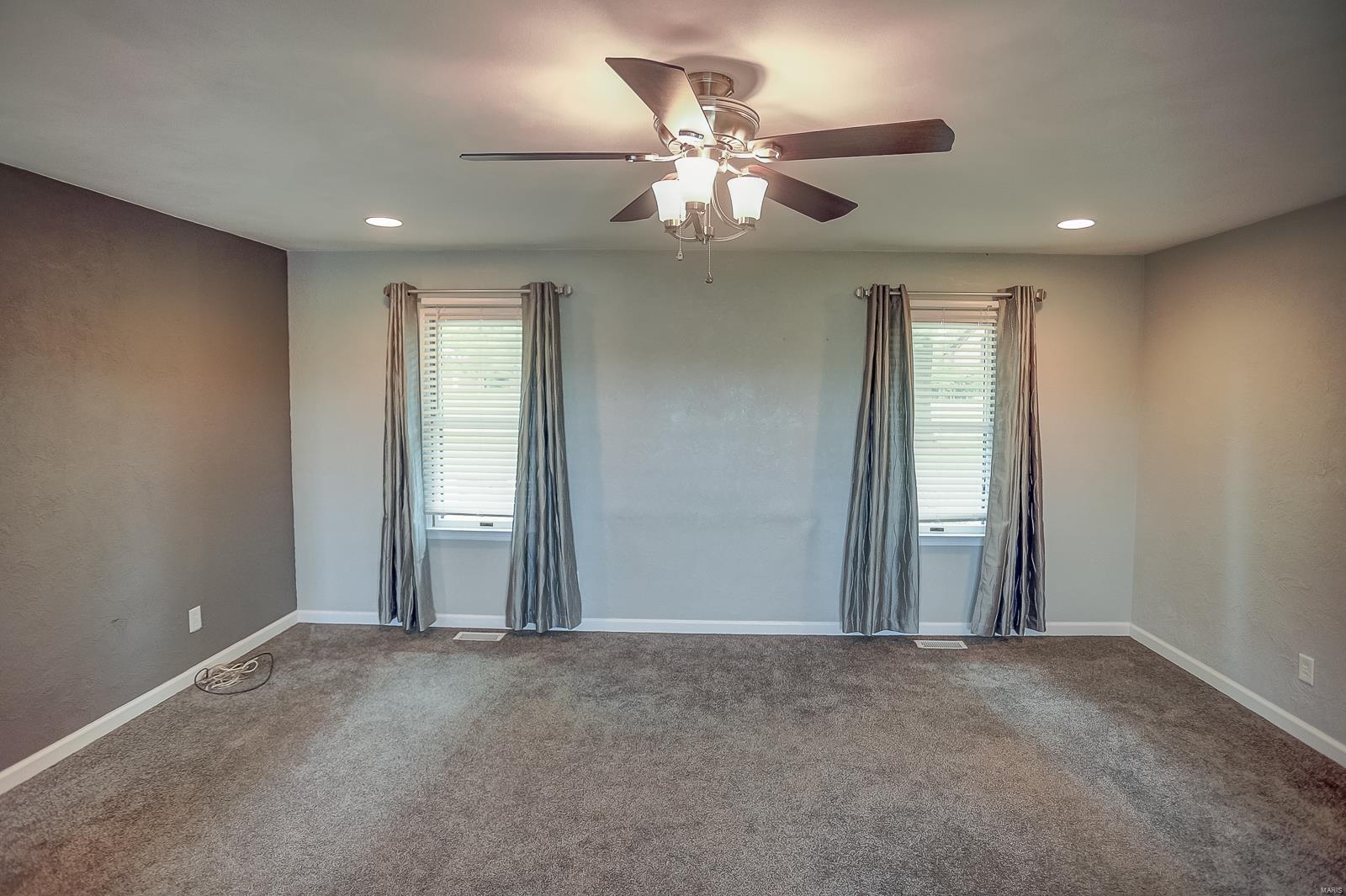 1009 Troy Ofallon Road Troy, IL 62294 - Photo 10 of 32