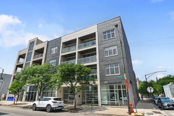 $850,000 | 1601 West Pearson Street, Unit 3S, Chicago, IL 60622