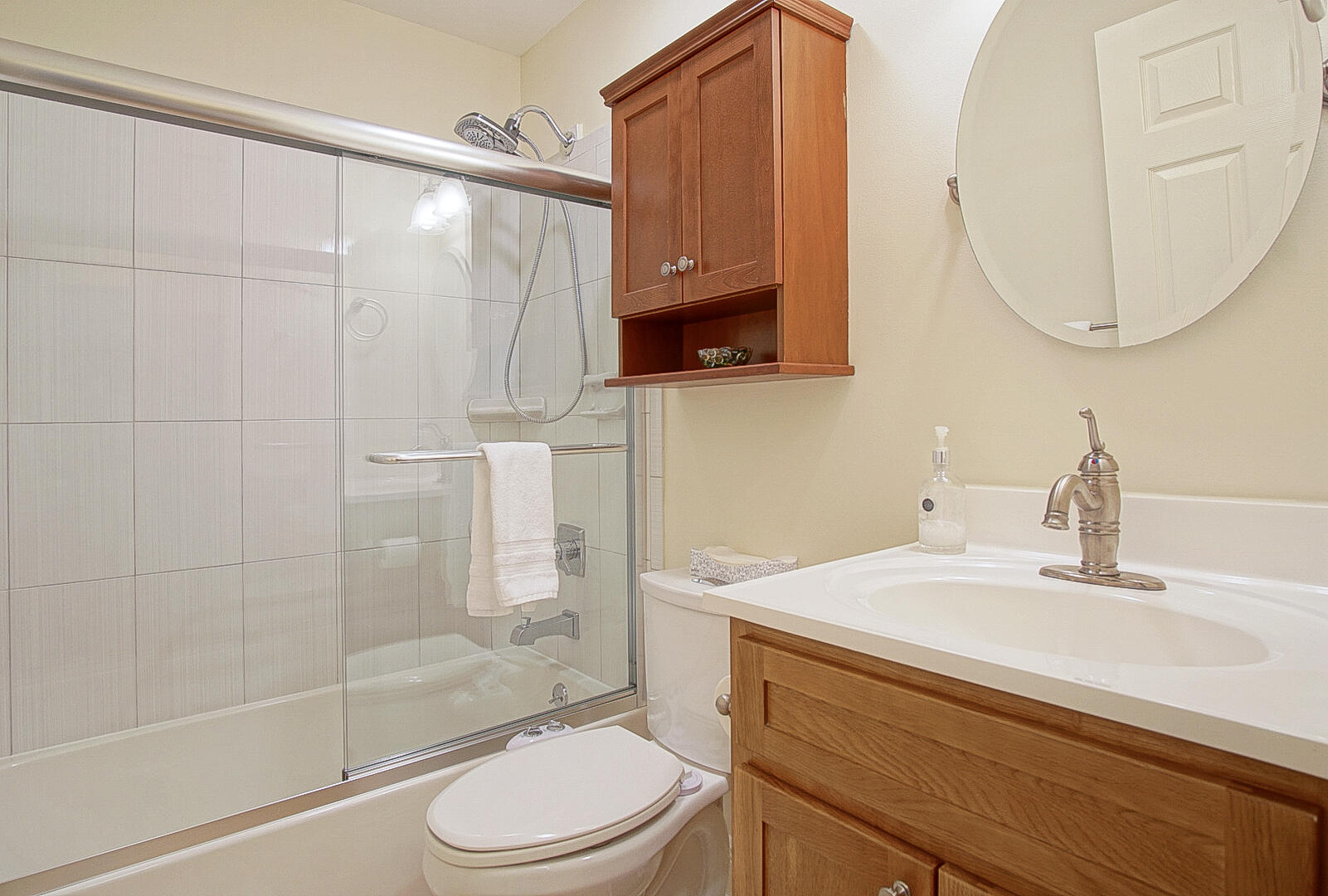 625 Southwest Jada Road Port St. Lucie, FL 34953 - Photo 9 of 21 Guest Bathroom