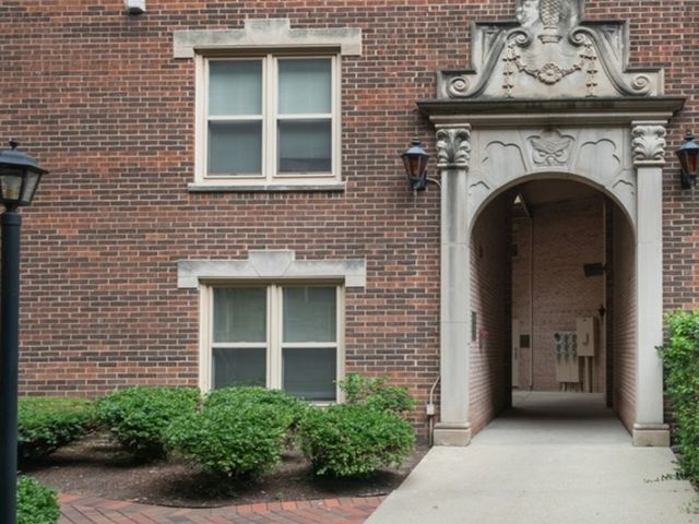 $325,000 | 848 Forest Avenue, Unit 1, Evanston, IL 60202