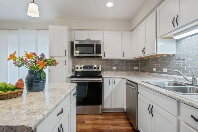 $325,000 | 848 Forest Avenue, Unit 1, Evanston, IL 60202