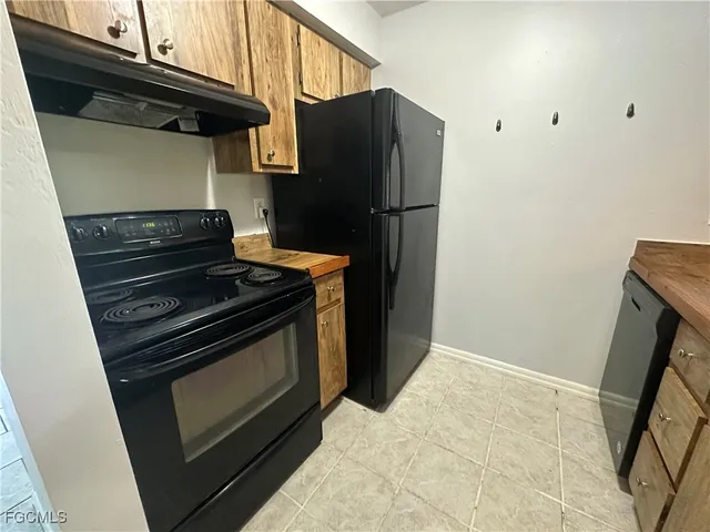 $1,500 | 518 Southeast 6th Place, Cape Coral, FL 33990