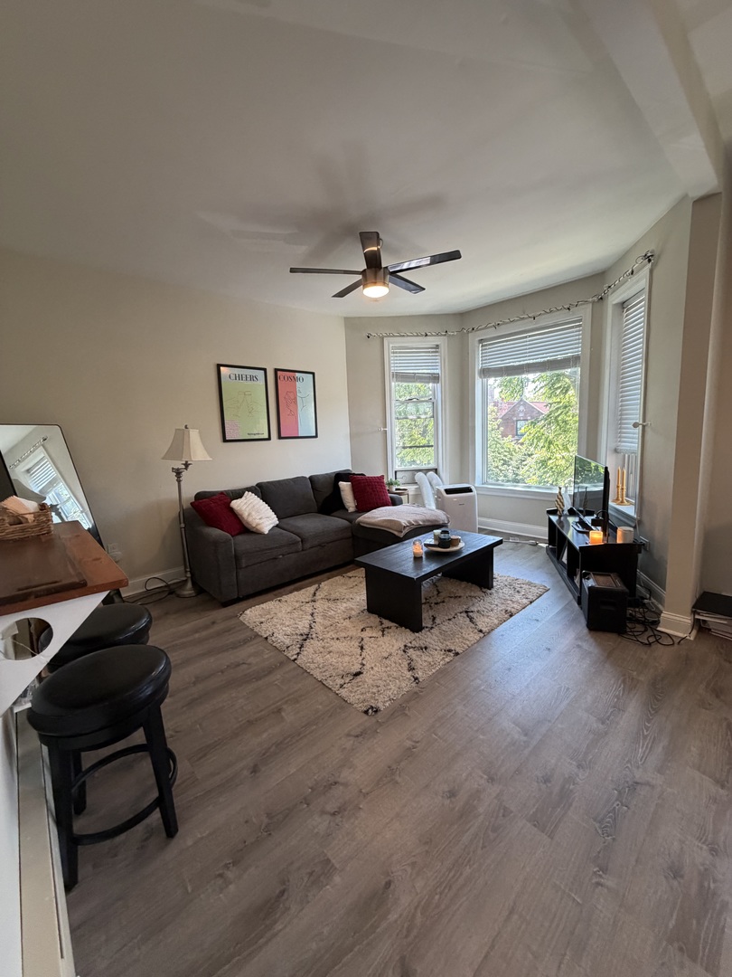 854 West George Street, Unit 3 Chicago, IL 60657 - Photo 7 of 22