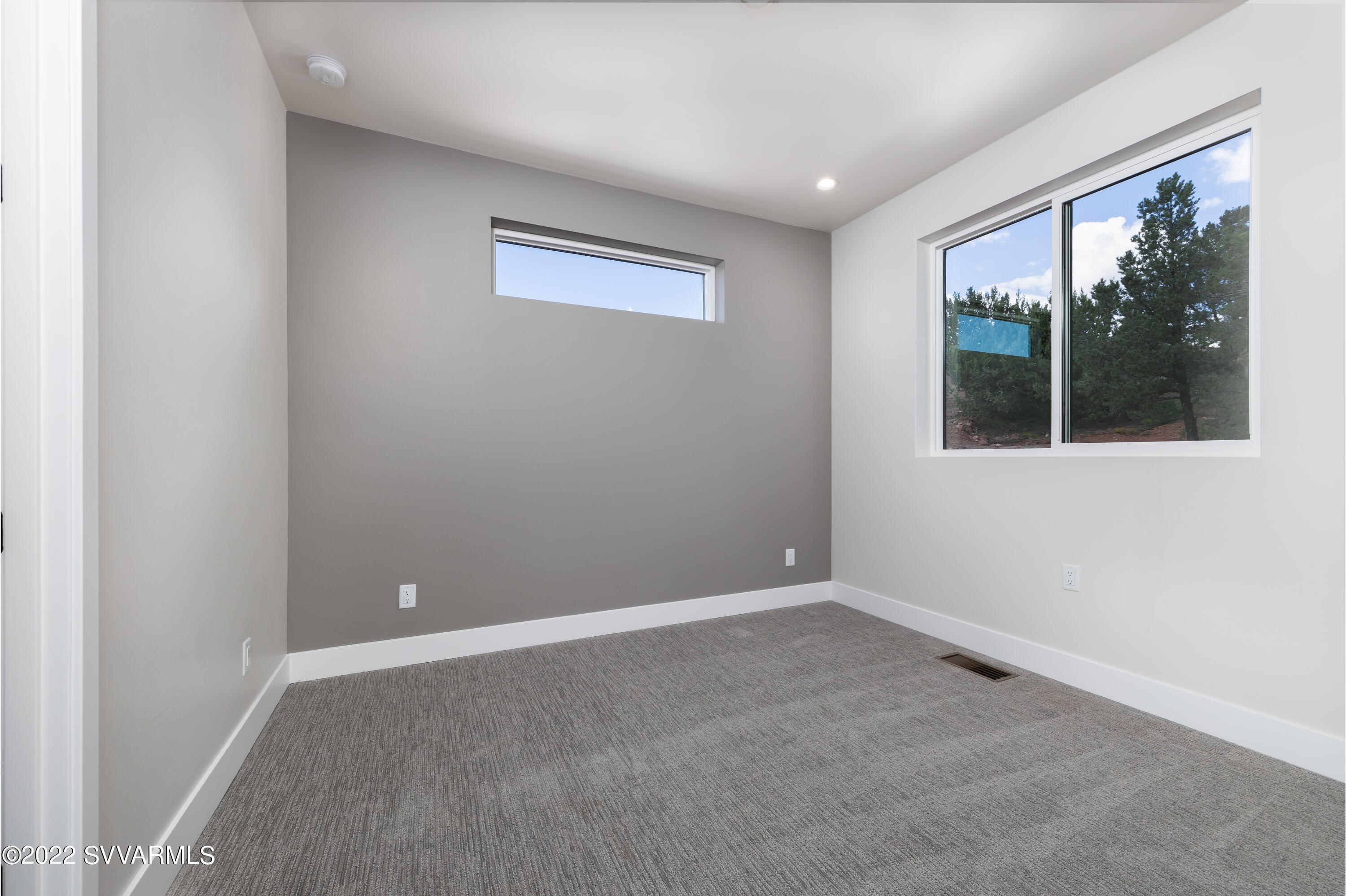 2255 Road Runner Road Sedona, AZ 86336 - Photo 35 of 44 Guest Room