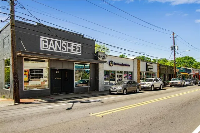 $2,300 | 716 Stokeswood Avenue Southeast, Unit 2B, Atlanta, GA 30316