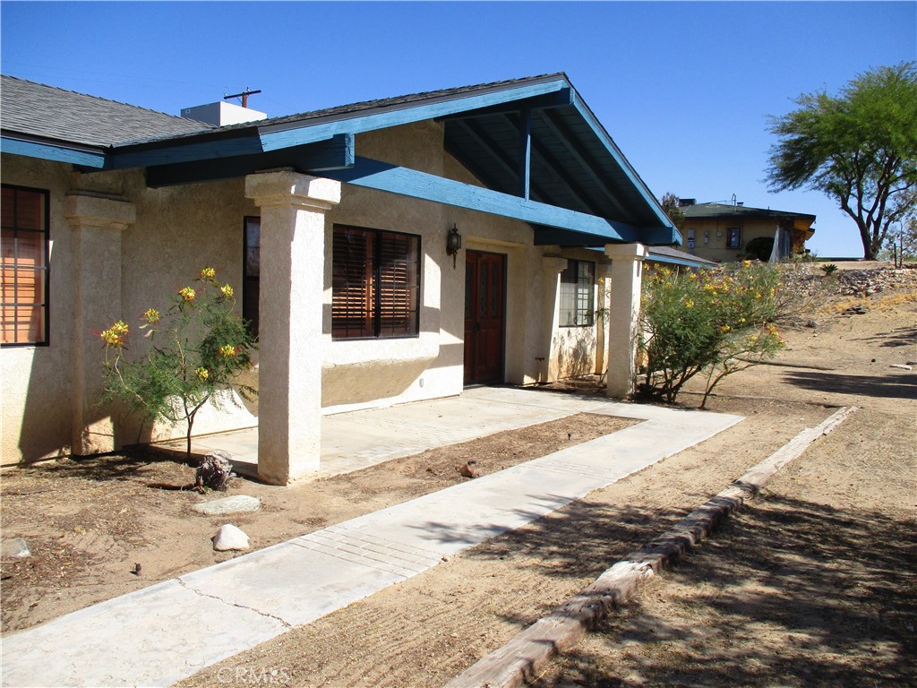 15412 Myalon Road Apple Valley, CA 92307 - Photo 6 of 56