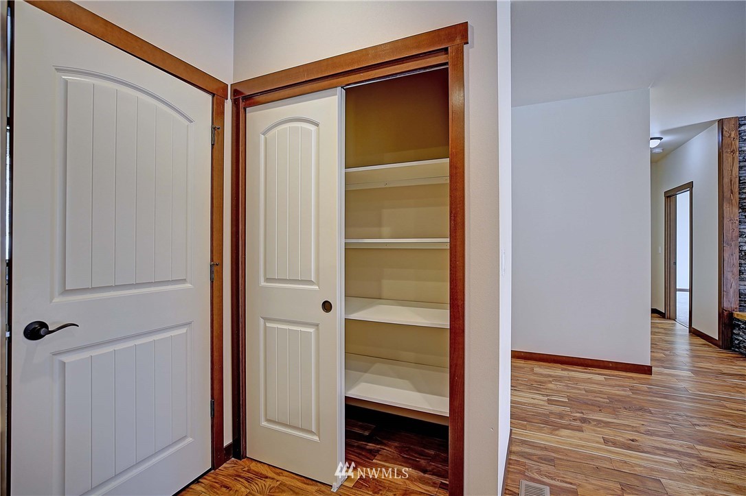 1386 Midcrest Road Camano Island, WA 98282 - Photo 27 of 39 Gallery Image 27
