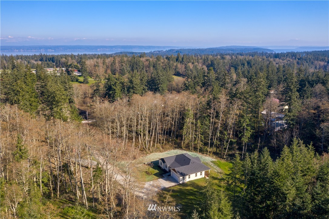 1386 Midcrest Road Camano Island, WA 98282 - Photo 31 of 39 Gallery Image 31