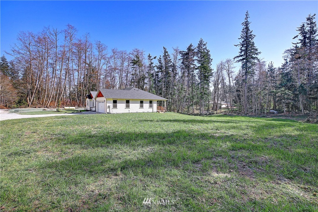 1386 Midcrest Road Camano Island, WA 98282 - Photo 35 of 39 Gallery Image 35