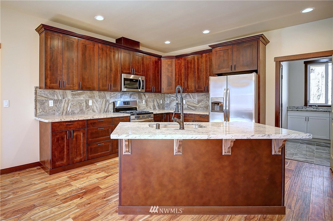 1386 Midcrest Road Camano Island, WA 98282 - Photo 5 of 39 Gallery Image 5